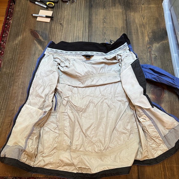 Marmot rain jacket - Picture 4 of 7